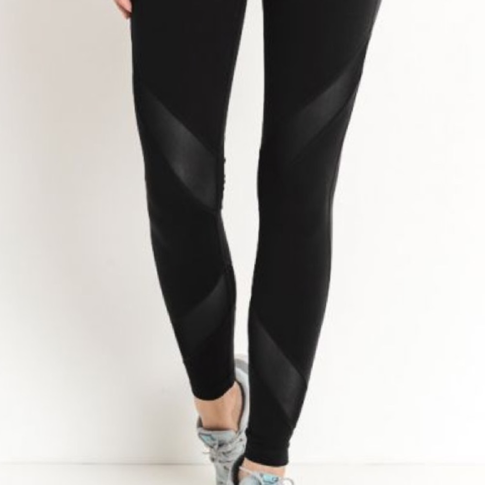 NWT! 🔥 Mono B Criss-Cross Mesh Full Leggings - Picture 5 of 7